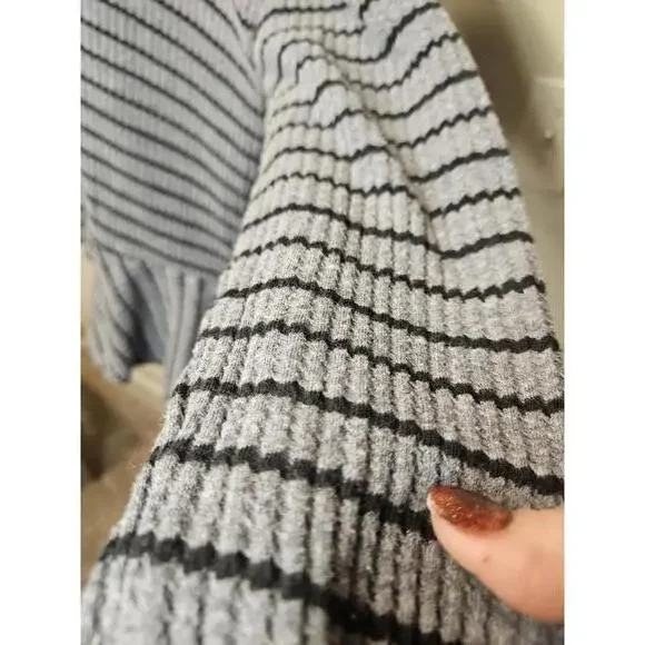 "We The Free" Casual Striped Distressed Edge Peplum Top #183 - Picture 6 of 8